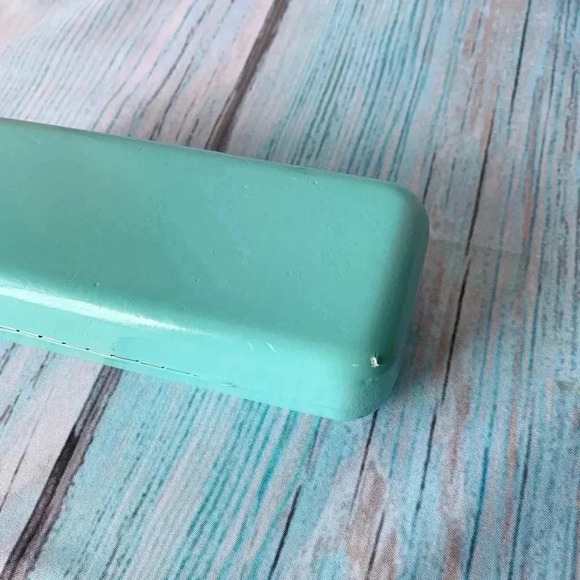 Tiffany and co glasses case ONLY - Picture 4 of 10